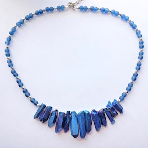 Blauwe Iris Quartz Crystal Stone Kralen ketting, blauwe quartz ketting, blauwe Quartz Statement ketting, Blue Crystal ketting, Quartz Sieraden