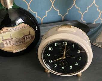 Rare réveil Junghans allemand des années 30, art déco, fonctionnant parfaitement