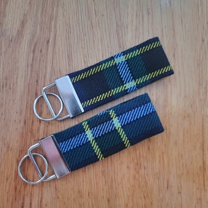 Porte-clés écossais Weir | Porte-clés tartan | Porte-clés tartan vert et bleu | Étiquette à bagage tartan | Porte-clés | Porte-clés | Plaid