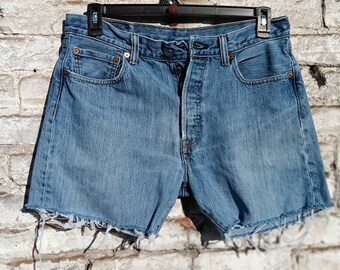 90s Levi's 501 Shorts Women's Waist Size 30