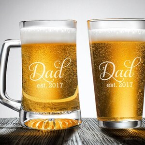 Dad Script Personalized Beer Glass Engraved Gifts, Dad Script Beer Mug Pilsner Large Beer Mug Pint Glass Beer Glass Gifts, Beer Gifts DM28ZK