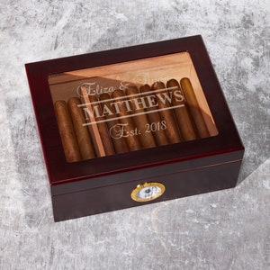 Personalized Etched Engraved Cherry Wood Cigar Humidor 50 Count Cigar Box Bridal Party Groomsmen Father&#39;s Day Gifts DM64-A8