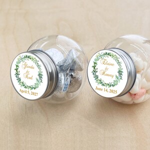 Set of 12 Mini Love Wreath Personalized Round Candy Jars, Wedding Favors, Mini Round Candy Jar Party Favors with Labels DM93