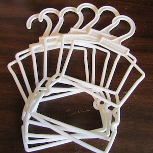 18 inch Doll Display Hangers 6 Pack: White