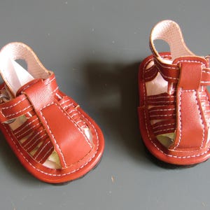 18 inch Doll Closed Toe Sandals: Brown