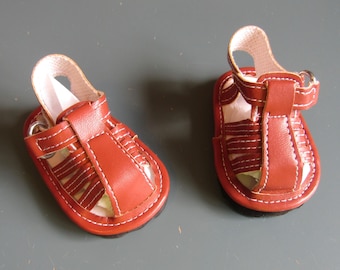 18 inch Doll Closed Toe Sandals: Brown