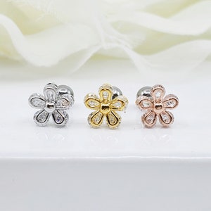 16G,20G,21G Double Flower Outline with Stone Stud Surgical steel Cartilage Earring, Conch, Tragus, Helix Piercing, dainty Ear Lobe Piercing