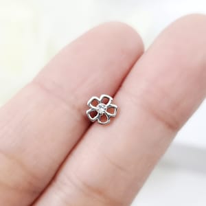 16G Daisy Flower Whole Surgical Steel cartilage earring, tiny Helix, Conch Piercing
