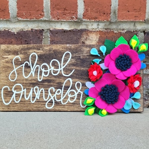 Bord schoolbegeleider voor schoolbegeleiding Kantoordecor met bloemen op houten bord Op maat gemaakt voor counselor Kantoordeurbord op maat