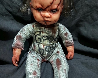 Griezelige horrorpop: handgeschilderd retro verzamelobject (15 inch)