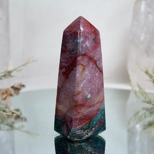 Bloodstone Obelisk Tower met Druzy, AA+ Kwaliteit 11,9 oz gepolijste punt uit Indonesië