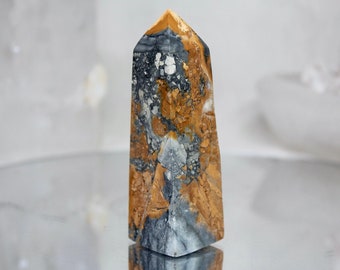Obelisco de jaspe Maligano: Torre de cristal indonesia de calidad AAA