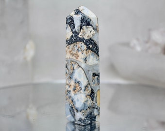 Obelisco de jaspe maliganio: Torre de cristal de Indonesia, 4,7 oz