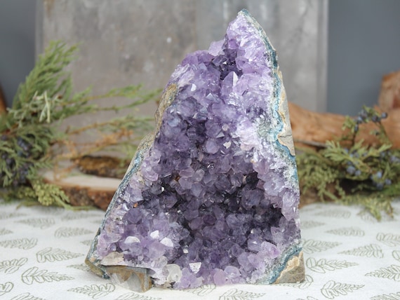 AA+ 1.77 lb Pale Amethyst with Calcite and Raw Agate Edge, Spiritual Energy, 28.3 oz from Brazil