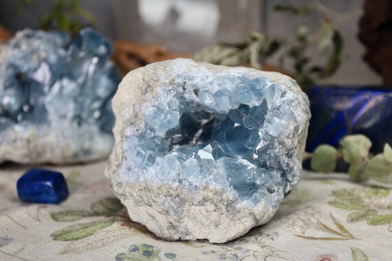 AA+ 1.99 lb Blue Celestite Crystal Cluster, 31.8 oz