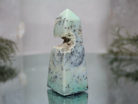 Dendritic Agate and Chrysoprase Crystal Obelisk, AAA Quality Rare Stone,5.1 oz Chrysoprase Tower from Indonesia
