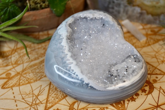 Gray & White Banded Agate Geode Crystal Heart, 23.8 oz