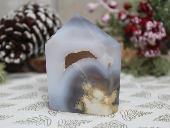 AA+ 0.52 lb  Gray & White Agate All Polish Generator Point with Druzy Geode , 8.3 oz from Brazil