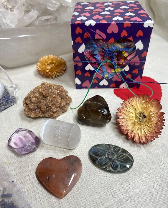 Deluxe 6 piece Feminine Energy Crystal Set; Energy Cleansed, Dry Flowers, Heart Box, Gift Wrapped, FREE Shipping (Mothers Day/New Mom)