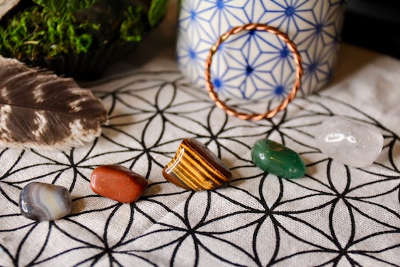 5 pc Vitality Crystal Set, Healing Energy, Tumbled Stones-Clear Quartz, Green Aventurine, Tigers Eye, Red Jasper, Grey Agate, High Frequency