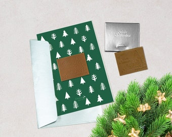 Weihnachtskarte mit Schokolade und passendem Umschlag (Motiv:  Grün mit Tannenbäume)