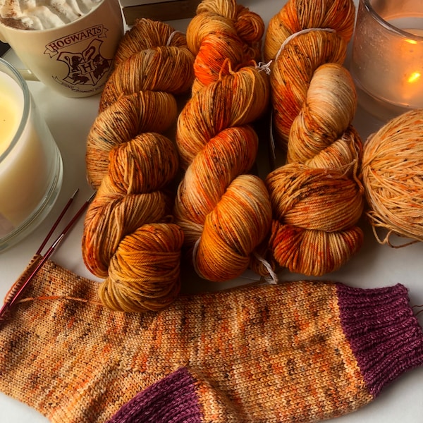 Pumpkin Spice hand dyed sock yarn, superwash fine merino, 100g, sock yarn, speckles, dk 100g
