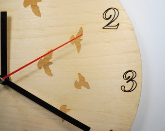 wooden wall clock with bird silhouette/ handmade gift made of wood/ home decoration