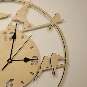 Wanduhr aus Holz/Wanduhr mit Vogel-Silhouetten/DIY/aus Holz