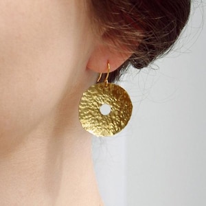Sun earrings, round hammered brass earrings, unique handmade jewelry, boho drop earrings, geometric earrings, gift for her