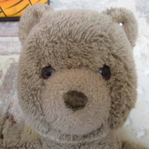 Vintage STEIFF bear sitting with his button in ear, 26 cm sitting, light brown Id: 0205/26 image 2