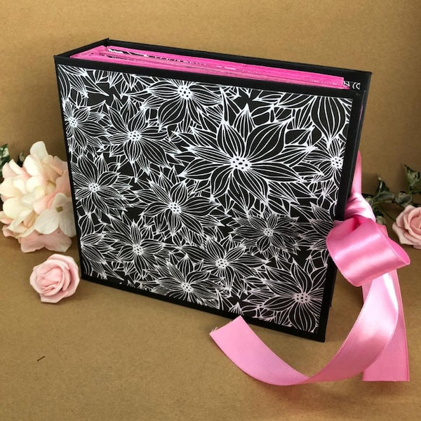 Scrapbook Fotoalbum in schwarz-weiß-pink, florales Design, 2. Wahl