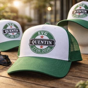 Casquette EVG personnalisée homme – Casquette trucker verte et blanche avec prénom et date – Accessoire enterrement vie garçon – Cadeau EVG