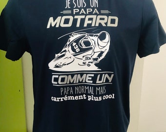 t-shirt personnalisé papa motard /T-shirt papi/T-shirt tonton/T-shirt moto/t-shirt prénom moto/cadeau fête des pères-teeshirt motard