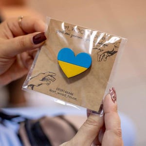 Hand-painted wooden Ukraine heart pin, yellow blue patriotic brooch, national pride accessory, Ukrainian flag badge, handmade jewelry gift