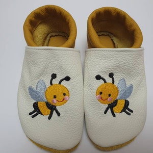 Size 24, leather slippers, crawling shoes, first walker shoes, baby shoes with bees, bee