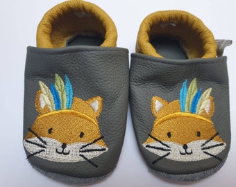 Größe 18, Lederpuschen, Krabbelschuhe, Lauflernschuhe, Babyschuhe mit Fuchs, Federn