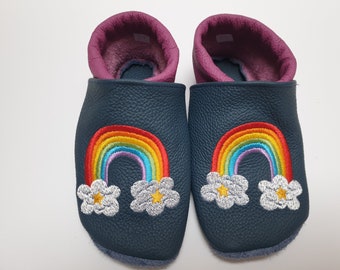 Größe 24, Lederpuschen, Krabbelschuhe, Lauflernschuhe, Babyschuhe mit Regenbogen