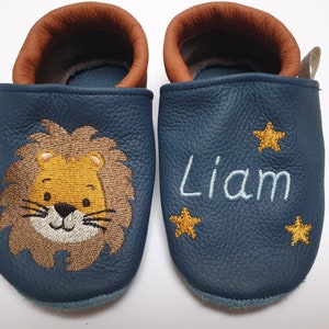 Lederpuschen, Krabbelschuhe, Lauflernschuhe, Babyschuhe mit Löwe und Namen