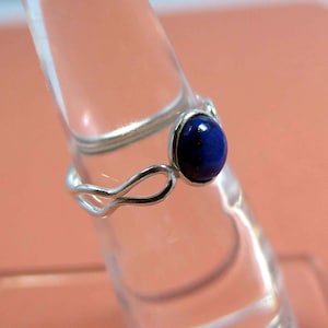 Minimalist Lapis Lazuli Ring,Sterling Silver Ring,Solitaire Stone Ring,Gemstone Stacking Ring,Christmas gift,Valentine&#39;s Day gift