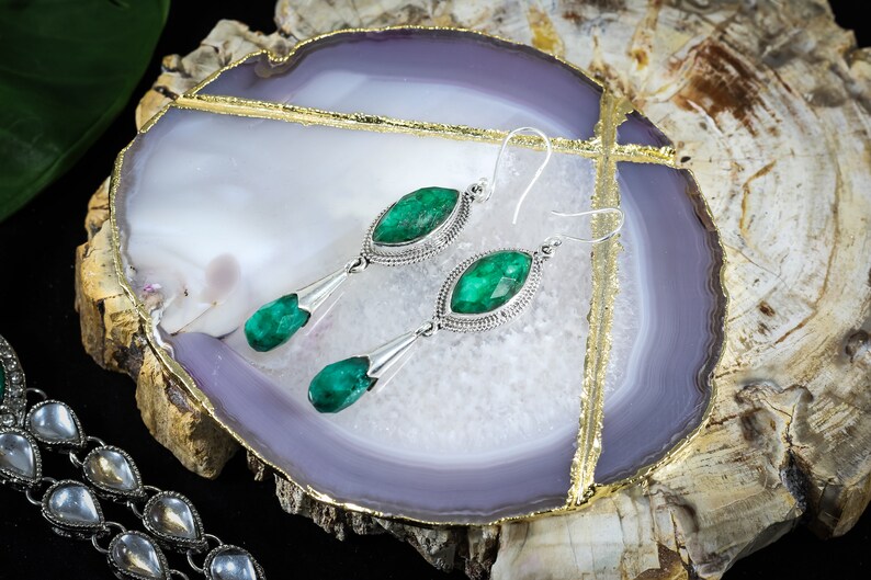 Dyed Emerald gemstone earrings 925 sterling silver jewellery for womens /& girls,handmade jewellery,Christmas gift,Valentine/'s Day gift