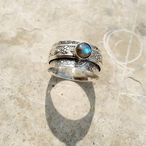 Silver Spinner Ring / Gemstone Spinner Ring / Labradorite Ring / Meditation Ring / Birthstone Ring / Spinning / worry / anxiety ring