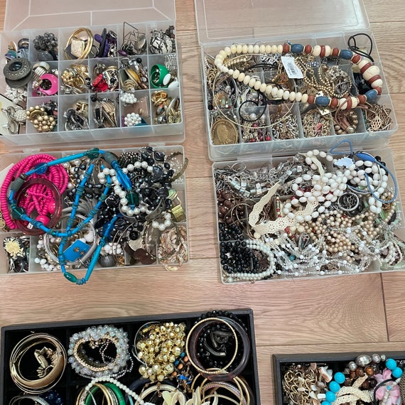 huge lot estate jewelry necklaces brooches earrin… - image 2