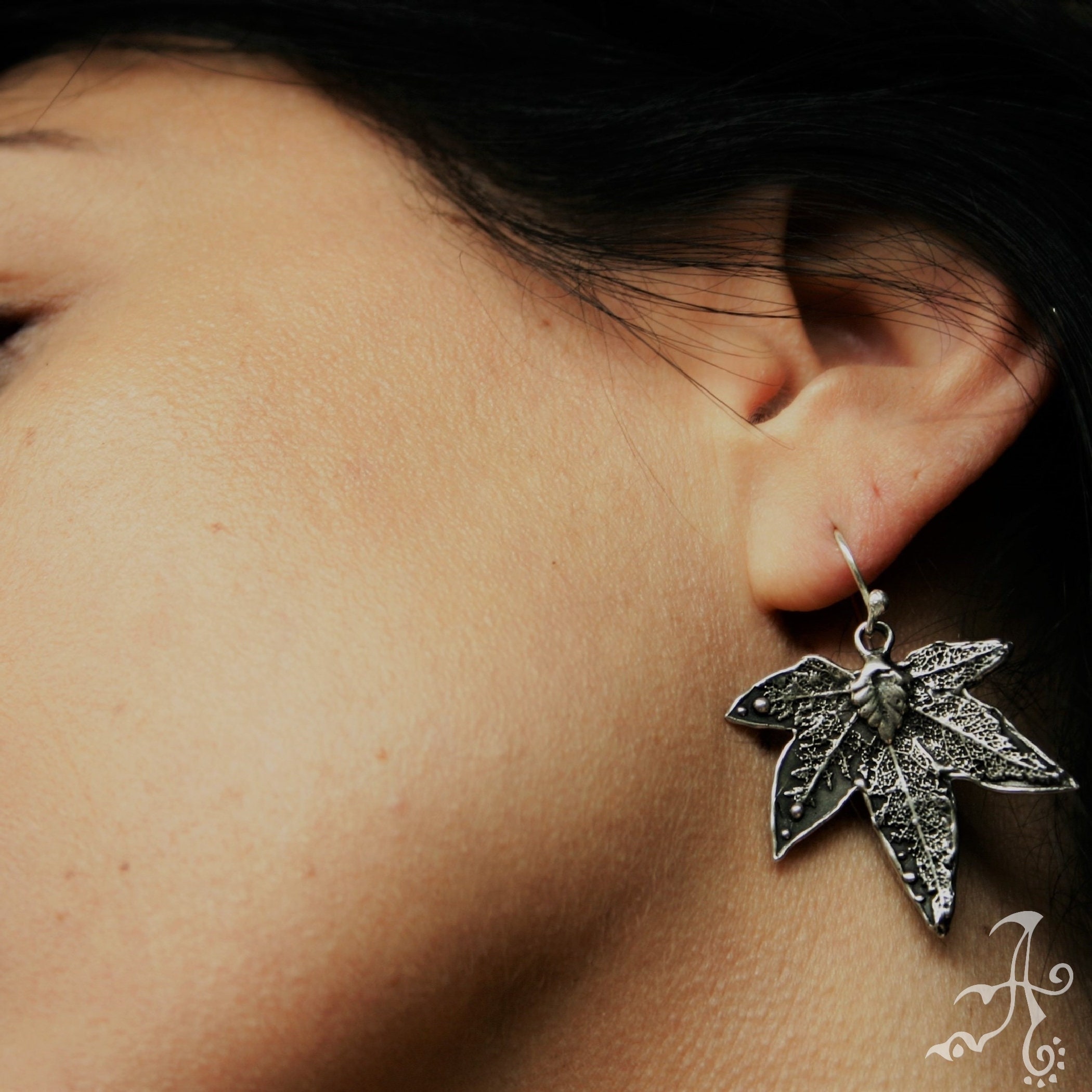アクセサリー mame Botanical Leaf Asymmetry Earring Mame Botanical Leaf Asymmetry Earring
