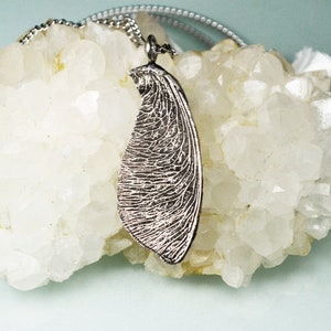 Delicate Maple Key Seed Necklace, Organic Samara Pendant , Helicopter Seed Pendant, Silver Sycamore Seed, Gift for Her, Mother&#39;s Day Gift