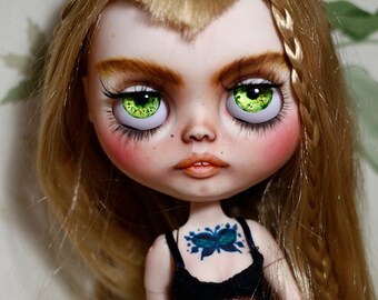 not available /DEBA. Tattooed, painted body. Custom Blythe doll. Unique hand made doll, 1/6 tbl ooak