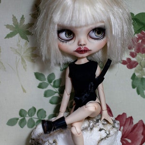SOLD_OUT IRIS. Custom Blythe Doll, painted body. Unique hand made doll, 1/6 tbl ooak image 9