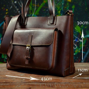 Leather tote bag for women, Personalized brown leather shoulder bag, Full grain leather tote with zipper, Everyday brown leather tote bag
