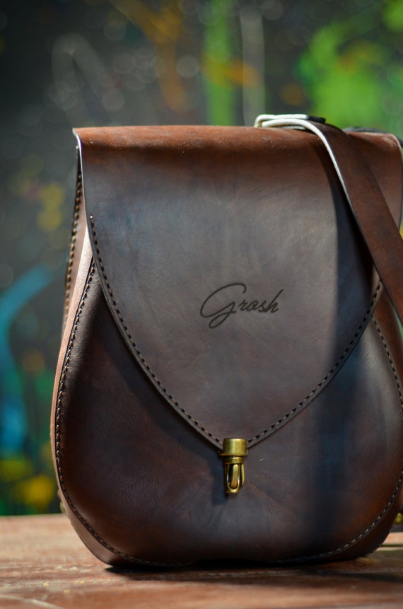 Brown Leather Backpack: Vintage Rucksack, Small Crossbody  display picture 2