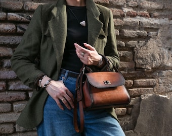 Handmade Full Grain Leather Crossbody Bag: Chestnut Brown Satchel