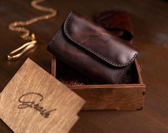 Handmade Leather Wallet: Compact Card & Coin Purse, Personalized